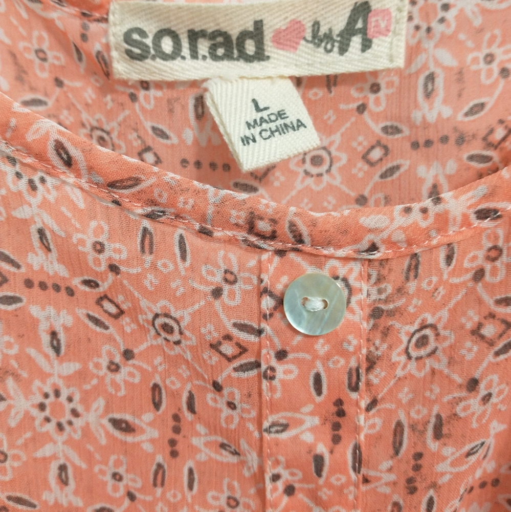 So R.A.D. Cold Shoulder Blouse - Picture 4 of 4